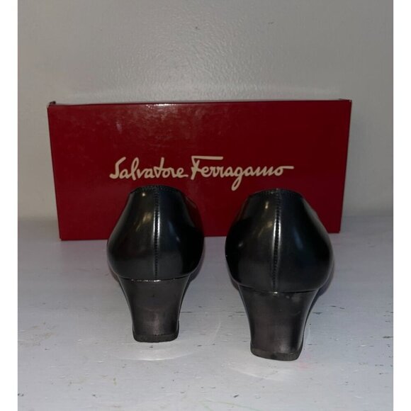 Vintage Salvatore Ferragamo Black Leather Mid-Heel Pumps 7.5  Y2K With Signature - Picture 3 of 6